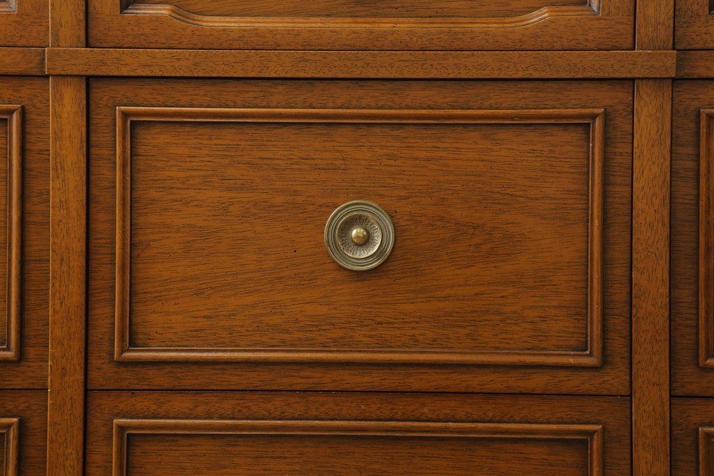 中古　DREXEL HERITAGE(ドレクセルヘリテイジ)　Triune(トライユン)　上品な佇まいが魅力のマホガニー材製サイドボード(サイドチェスト、引き出し、ドロワー)(定価約70万円)(R-066077)