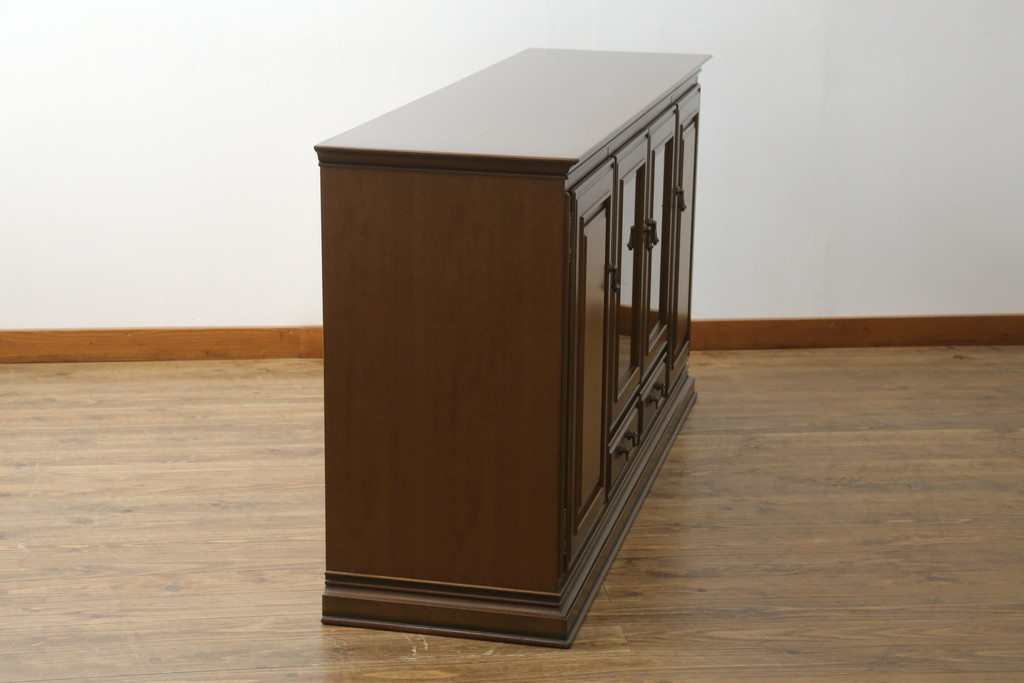 中古　マルニ　地中海ロイヤル(ROYAL)　クラシカルな雰囲気を醸し出すサイドボード(定価約45万円)(キャビネット、収納棚、戸棚、飾り棚)(R-057298)