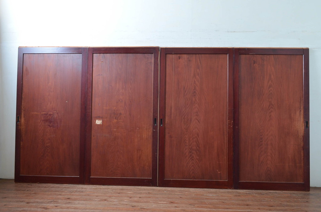 アンティーク建具　杉材　一枚板　味わい深い色合いと木目が魅力的な板戸4枚セット(引き戸、建具)(R-081084)