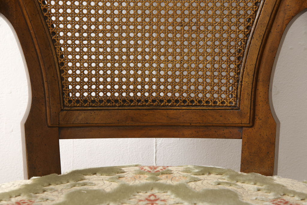 中古　DREXEL HERITAGE(ドレクセルヘリテイジ)　Cameo Classics(キャメオクラシックス)　格調高い雰囲気が魅力のマホガニー製アームチェア(イス、椅子、ダイニングチェア)(定価約35万円)(R-060872)