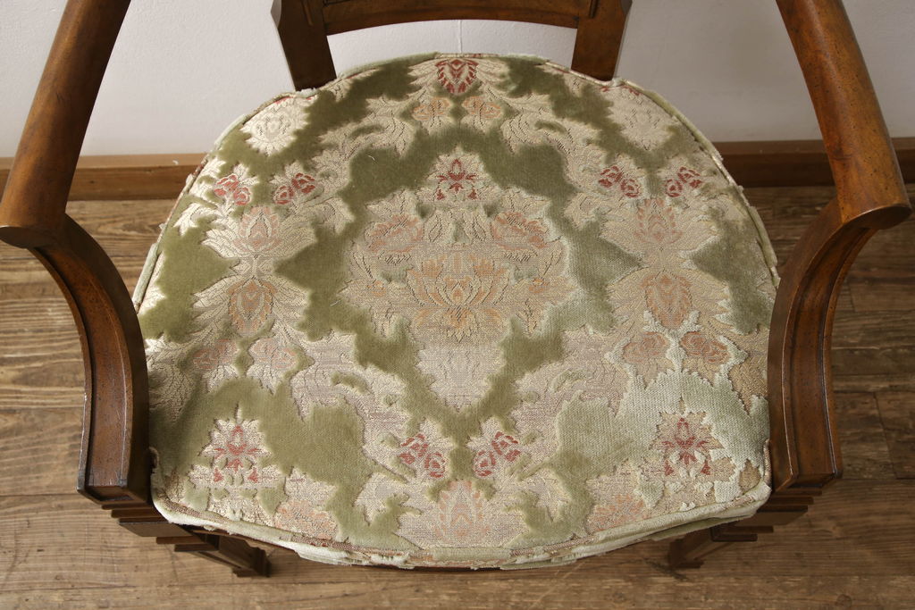 中古　DREXEL HERITAGE(ドレクセルヘリテイジ)　Cameo Classics(キャメオクラシックス)　格調高い雰囲気が魅力のマホガニー製アームチェア(イス、椅子、ダイニングチェア)(定価約35万円)(R-060872)