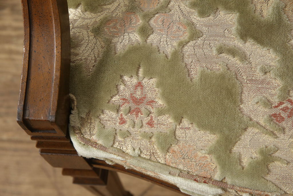 中古　DREXEL HERITAGE(ドレクセルヘリテイジ)　Cameo Classics(キャメオクラシックス)　格調高い雰囲気が魅力のマホガニー製アームチェア(イス、椅子、ダイニングチェア)(定価約35万円)(R-060872)