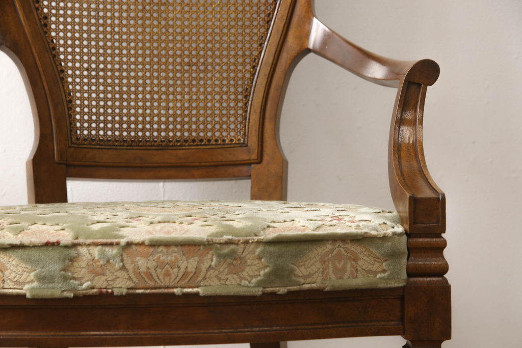 中古　DREXEL HERITAGE(ドレクセルヘリテイジ)　Cameo Classics(キャメオクラシックス)　格調高い雰囲気が魅力のマホガニー製アームチェア(イス、椅子、ダイニングチェア)(定価約35万円)(R-060872)