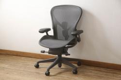 【買取】Hermanmiller(ハーマンミラー)社　Bサイズ　リマスタード　アームチェアを買取りました。(定価約22万円)