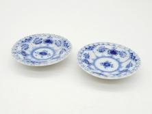 デンマーク　ROYAL COPENHAGEN(ロイヤルコペンハーゲン)　ブルーフルーテッド　フルレース　約7.5cm　ミニプレート2枚セット(洋食器、バタープレート)(定価約2万4千円)(R-062605)