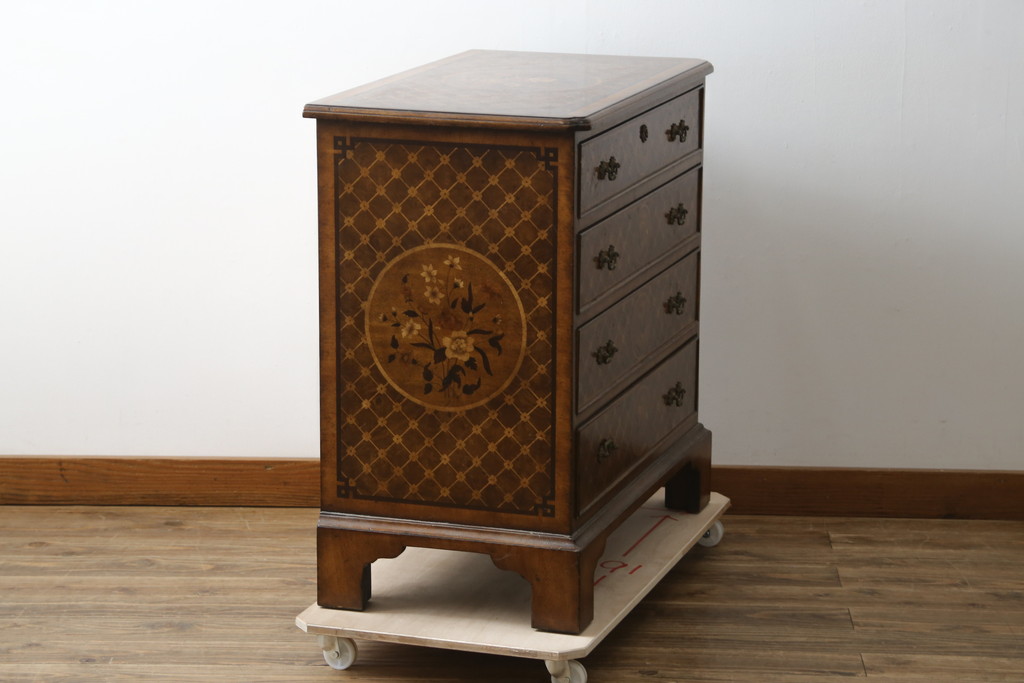 中古　美品　アメリカ高級家具メーカー　Jonathan Charles(ジョナサン　チャールズ)　Windsor Collection(ウィンザー コレクション)　フローラル　繊細なマーケットリーが美しいアンティーク調チェスト(サイドチェスト、引き出し、店舗什器、寄せ木細工)(定価約53万円)(R-082253)