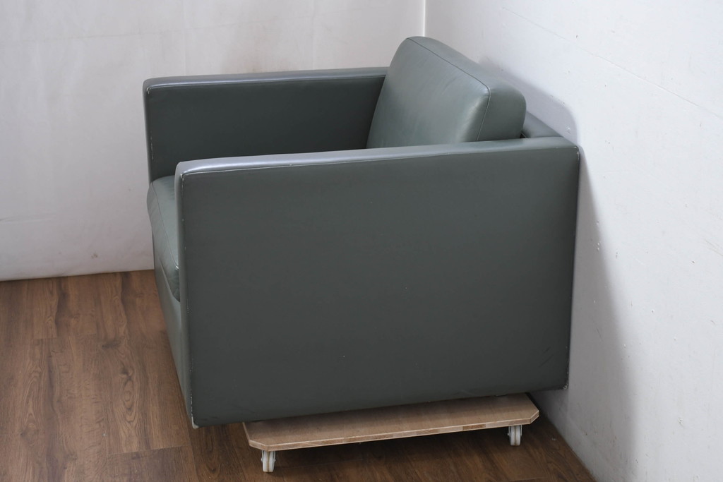 アメリカビンテージ　高級輸入家具　Knoll(ノル)　フィスターコレクション　総革の贅沢な1人掛けラウンジソファ4脚セット(レザー、一人掛け、1Pソファ、アームソファ、ヴィンテージ、ノール、バラ売り可能)(現行定価4脚で約280万円)(R-081163)