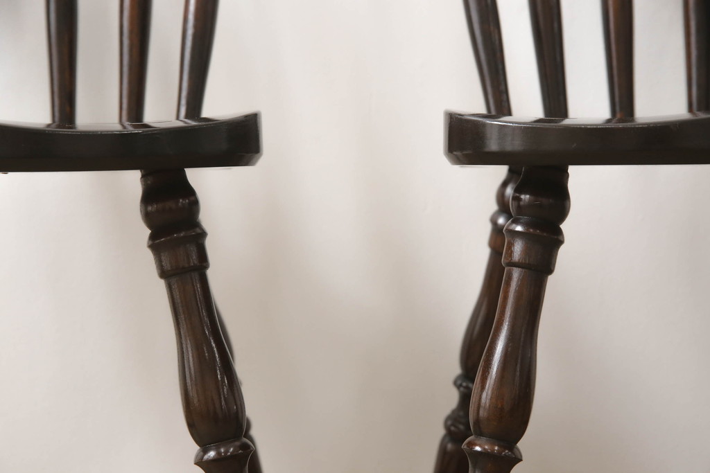 中古　美品　松本民芸家具　上品な佇まいが魅力のSP型スピンドルチェア2脚セット(板座チェア、椅子、イス、ダイニングチェア)(R-065717)
