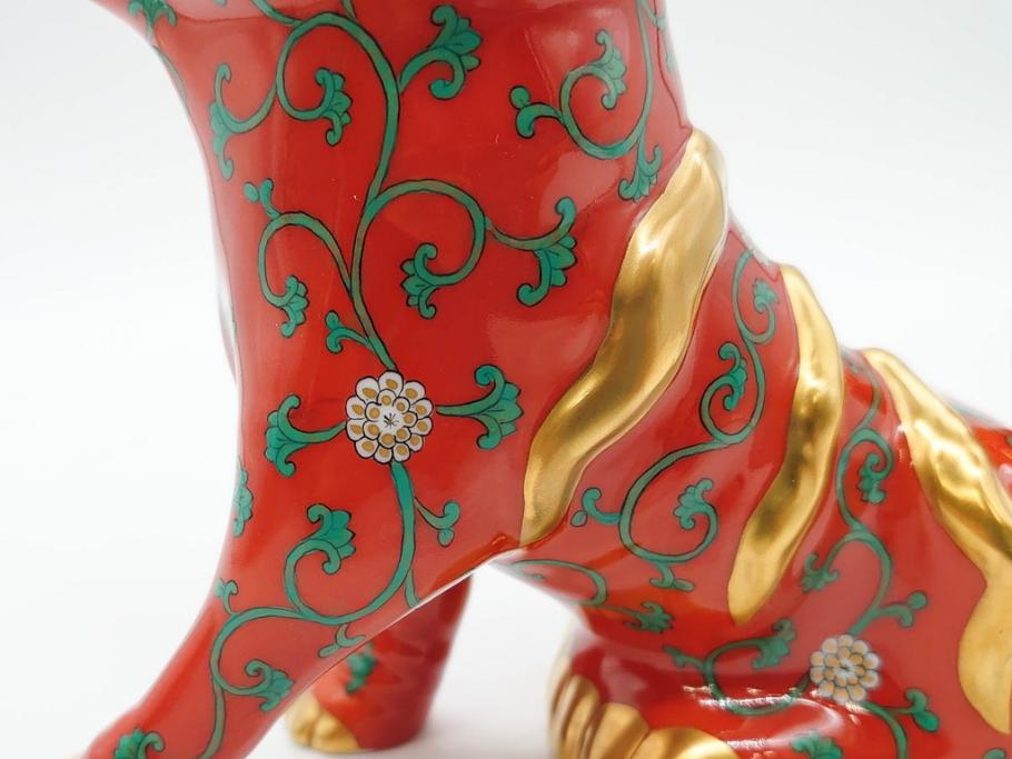 ヘレンド　ハンガリー　HEREND HVNGARY　シノワズリシリーズ　狛犬ペア　西安の黒・赤　右足・左足上げ　2点セット(こまいぬ、手描き、磁器、置物、飾り物、獅子、しし、シシ、HUNGARY)(R-075787)