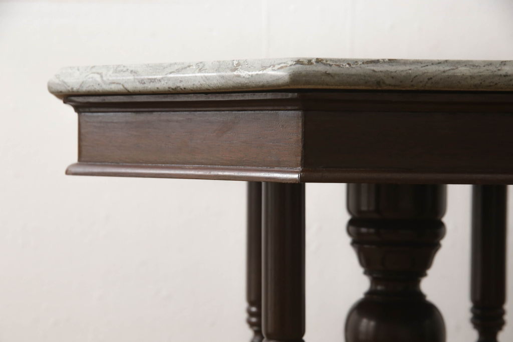 イギリスビンテージ　天板大理石　マホガニー材　八角形の天板がおしゃれなサイドテーブル(カフェテーブル、コーヒーテーブル、ヴィンテージ)(R-061250)