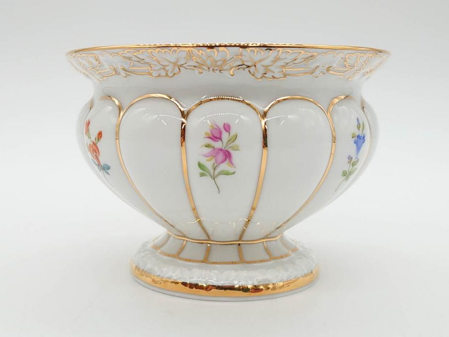 ドイツ　マイセン　Meissen　金彩　宮廷の小花　Xフォーム　ゴールドの装飾が優美な印象を与えるトリオセット(散らし小花、カップ&ソーサー、C&S、プレート、皿、洋食器)(R-075788)