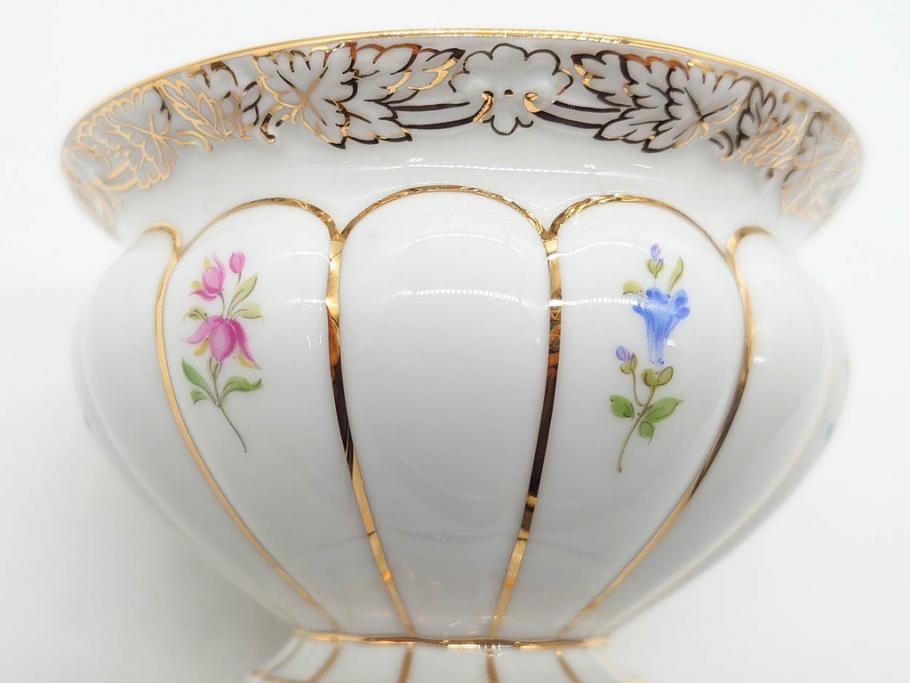 ドイツ　マイセン　Meissen　金彩　宮廷の小花　Xフォーム　ゴールドの装飾が優美な印象を与えるトリオセット(散らし小花、カップ&ソーサー、C&S、プレート、皿、洋食器)(R-075788)