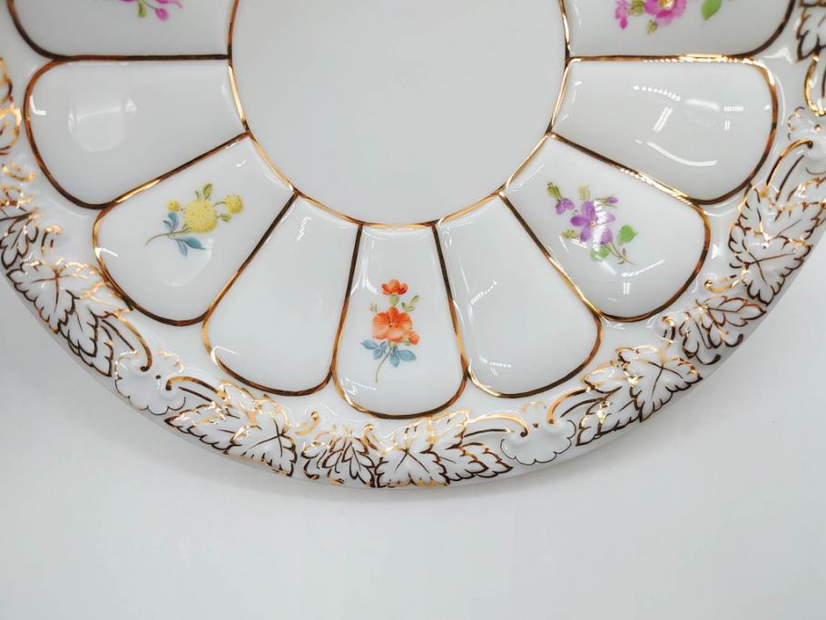 ドイツ　マイセン　Meissen　金彩　宮廷の小花　Xフォーム　ゴールドの装飾が優美な印象を与えるトリオセット(散らし小花、カップ&ソーサー、C&S、プレート、皿、洋食器)(R-075788)