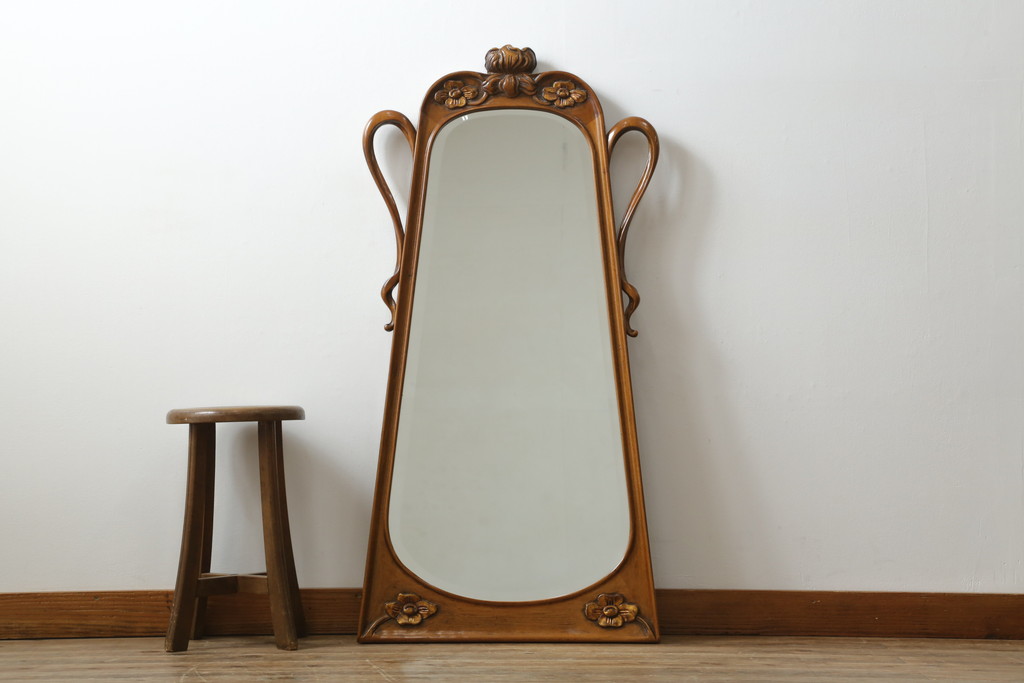 中古　美品　イタリア高級家具　メデア(Medea)　華やかな意匠が素敵なミラー(鏡、姿見)(定価約20万円)(R-075823)