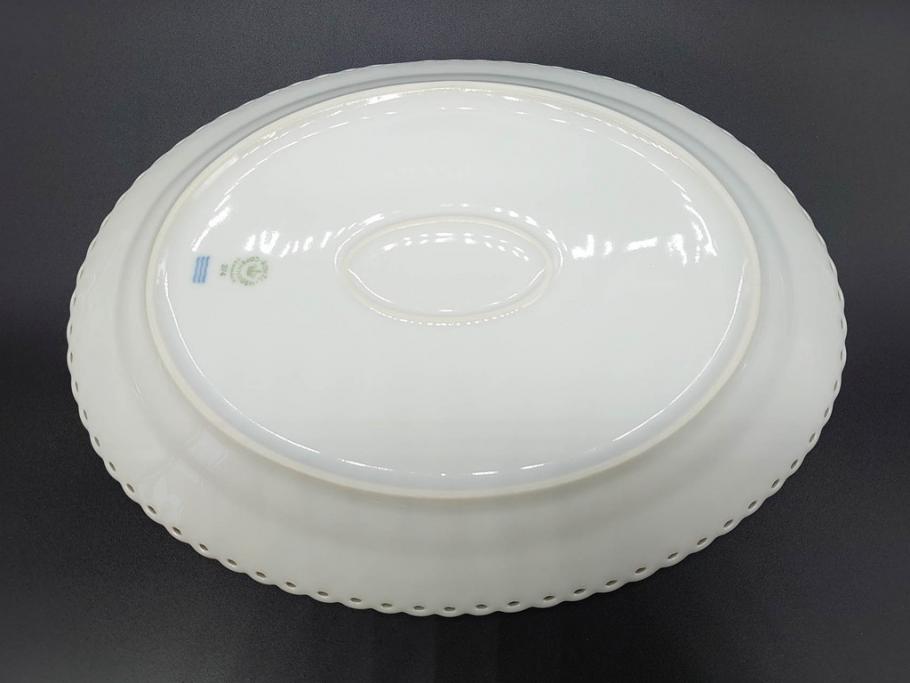 稀少　デンマーク　ROYAL COPENHAGEN(ロイヤルコペンハーゲン)　White Fluted Full Lace　ホワイトフルーテッド フルレース　美しいデザインが優雅さを演出するプレート4枚セット(皿、洋食器)(R-075791)
