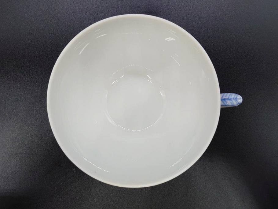 デンマーク　ROYAL COPENHAGEN(ロイヤルコペンハーゲン)　ホワイトフルーテッド ハーフレース　ブルーフラワー カーブ　ハイハンドル 気品漂う佇まいが魅力のカップ&ソーサー3客セット(White Fluted、C&S、洋食器)(R-075792)