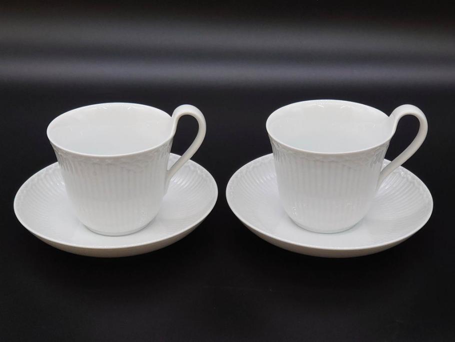 デンマーク　ROYAL COPENHAGEN(ロイヤルコペンハーゲン)　ホワイトフルーテッド ハーフレース　ブルーフラワー カーブ　ハイハンドル 気品漂う佇まいが魅力のカップ&ソーサー3客セット(White Fluted、C&S、洋食器)(R-075792)