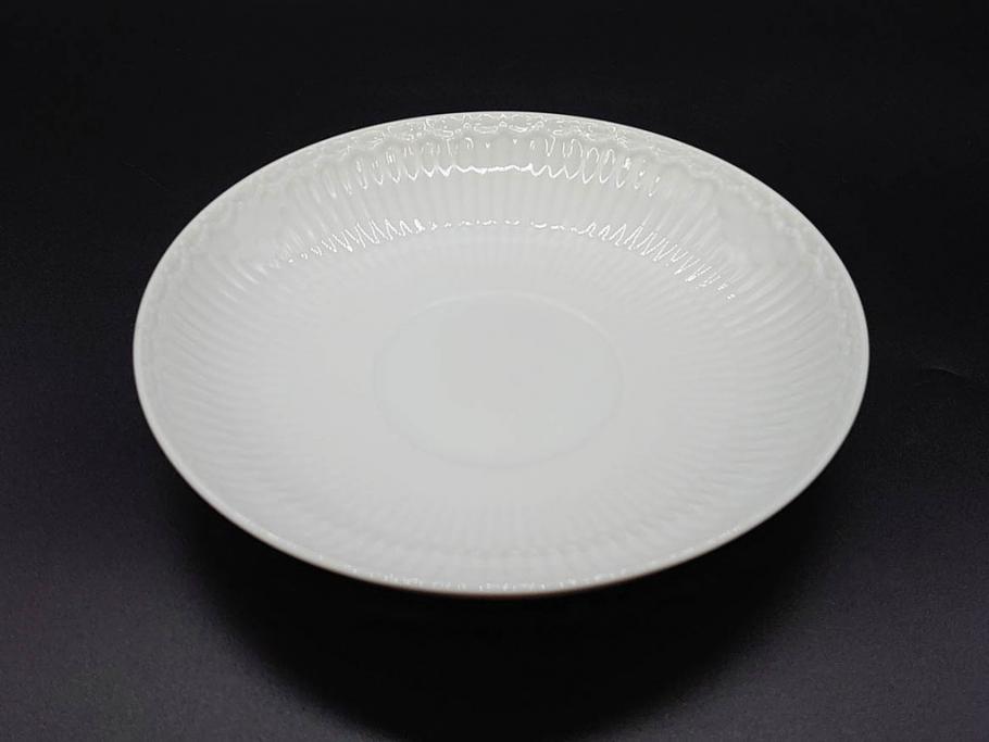 デンマーク　ROYAL COPENHAGEN(ロイヤルコペンハーゲン)　ホワイトフルーテッド ハーフレース　ブルーフラワー カーブ　ハイハンドル 気品漂う佇まいが魅力のカップ&ソーサー3客セット(White Fluted、C&S、洋食器)(R-075792)