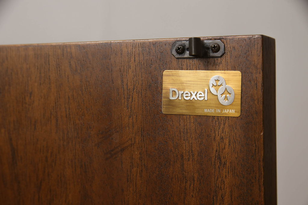 中古　DREXEL HERITAGE(ドレクセルヘリテイジ)　FRANCESCA(フランチェスカ)　品のあるデザインが高級感を高めるサイドボード(収納棚、戸棚、キャビネット、リビングボード)(R-058780)