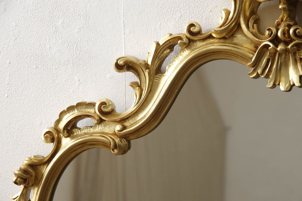 中古　美品　イタリア　SILIK(シリック)　ロココ調の細やかで豪華な彫刻が見事!存在感を放つウォールミラー(壁掛け鏡、姿見)(R-060437)