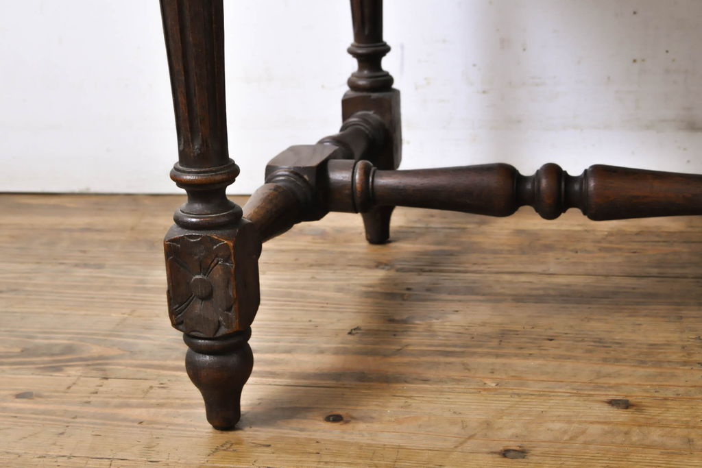 イギリスアンティーク　オーク材　置くだけで絵になる!細やかな彫刻が見事なダイニングチェア4脚セット(椅子、イス)(R-060420)
