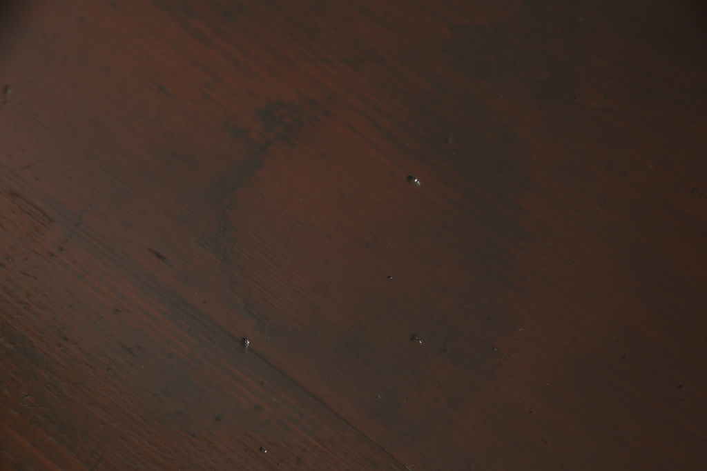 和製アンティーク　前欅材　鶴亀の金具がステキな鉄脚付き二本松箪笥ローボード(ローチェスト、テレビ台)(R-057080)