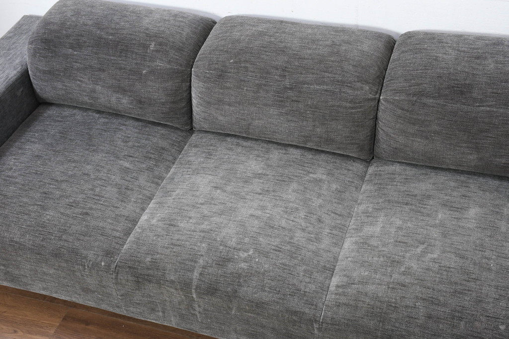 中古　美品　BoConcept(ボーコンセプト)　Henrik Pedersen(ヘンリック・ペダーセン)　Hampton(ハンプトン)　アジャスタブルバック付き　快適な位置に調整できるバックレストを備えた3人掛けソファ(三人掛け、3Pソファ、トリプルソファ、サイド収納付き、北欧)(定価約85万円)(R-081167)