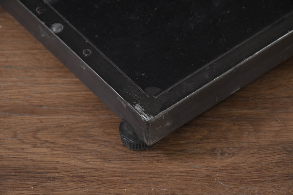 中古　エグジットメタルワークサプライ(EXIT METAL WORK SUPPLY)　インダストリアル感溢れるデザインのスタンドミラー3台セット(姿見、鏡、店舗什器)(定価3台で約42万円)(R-81168)