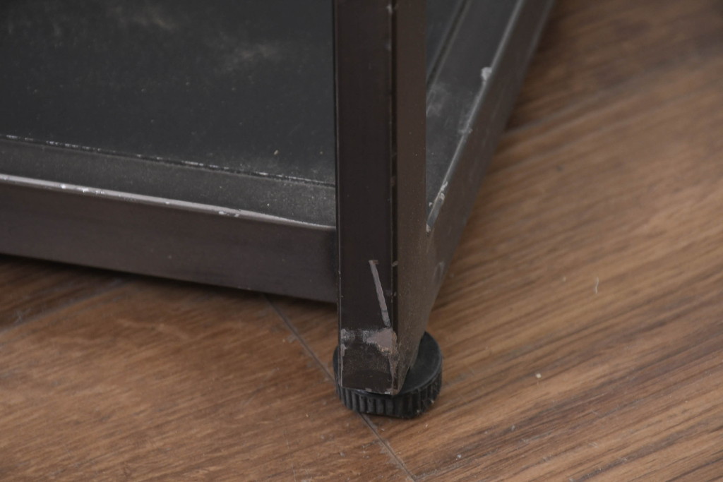 中古　エグジットメタルワークサプライ(EXIT METAL WORK SUPPLY)　インダストリアル感溢れるデザインのスタンドミラー3台セット(姿見、鏡、店舗什器)(定価3台で約42万円)(R-81168)