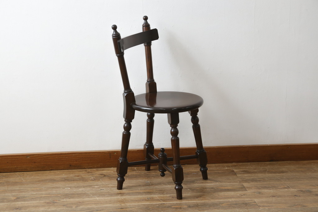 中古　美品　松本民芸家具　凝った装飾が素敵な南京小椅子(イス、板座チェア、ダイニングチェア)(R-064502)