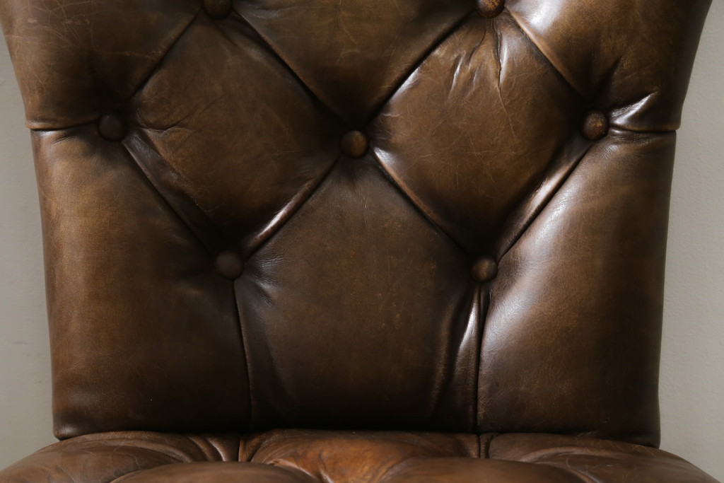 中古　ハロ(HALO)　アスプルンド(ASPLUND)取り扱い　CHESTER CHAIR(チェスターチェア)　重厚感のある佇まいが魅力的なチェア2脚セット(ダイニングチェア、椅子、イス)(R-065174)