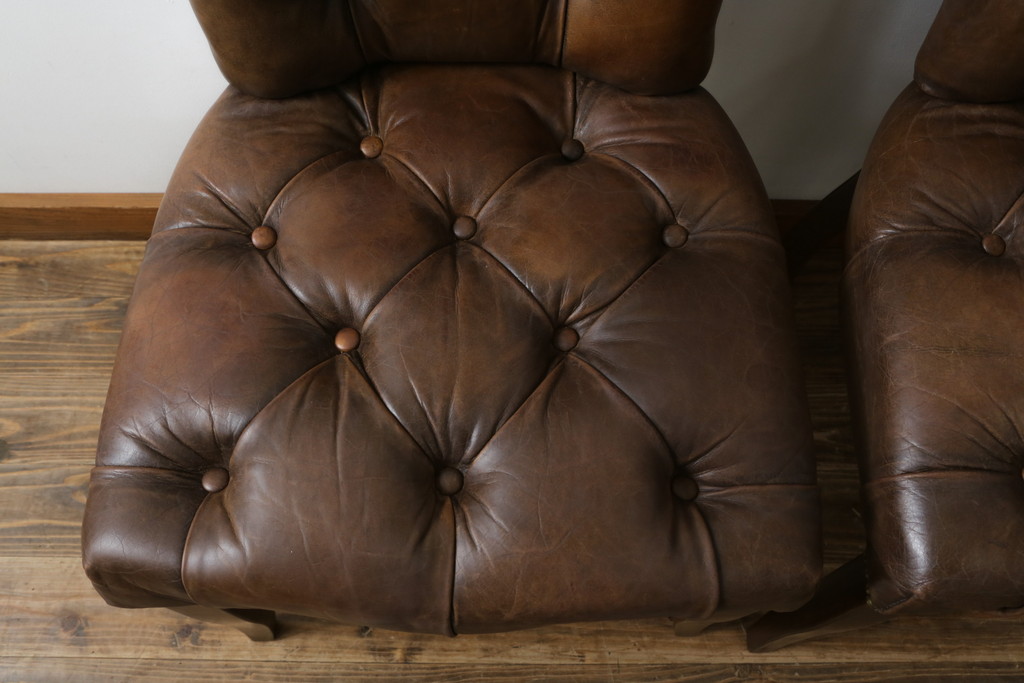 中古　ハロ(HALO)　アスプルンド(ASPLUND)取り扱い　CHESTER CHAIR(チェスターチェア)　重厚感のある佇まいが魅力的なチェア2脚セット(ダイニングチェア、椅子、イス)(R-065174)