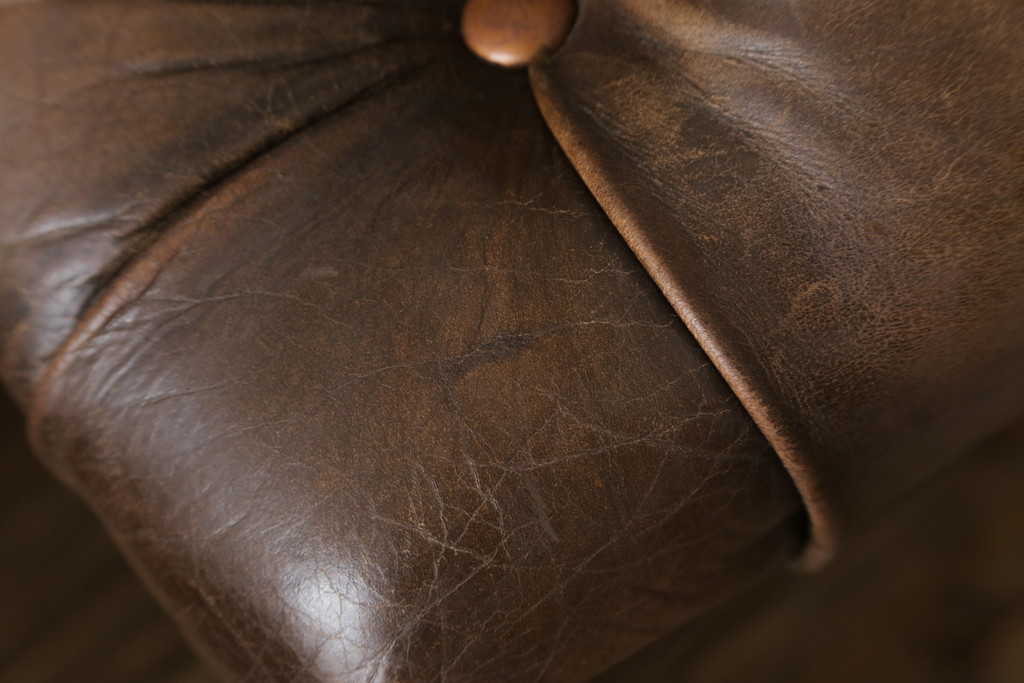 中古　ハロ(HALO)　アスプルンド(ASPLUND)取り扱い　CHESTER CHAIR(チェスターチェア)　重厚感のある佇まいが魅力的なチェア2脚セット(ダイニングチェア、椅子、イス)(R-065174)