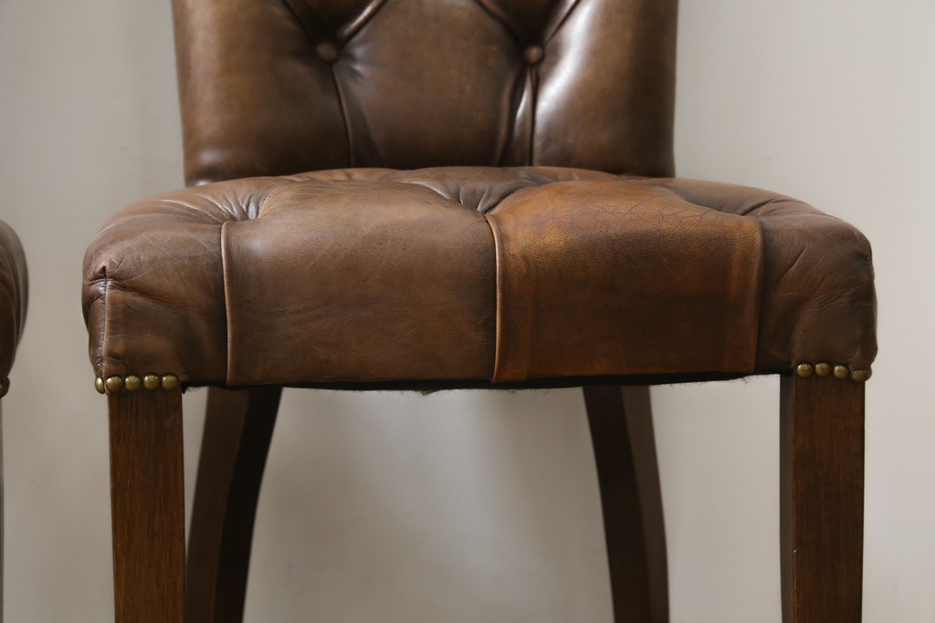 中古　ハロ(HALO)　アスプルンド(ASPLUND)取り扱い　CHESTER CHAIR(チェスターチェア)　重厚感のある佇まいが魅力的なチェア2脚セット(ダイニングチェア、椅子、イス)(R-065174)