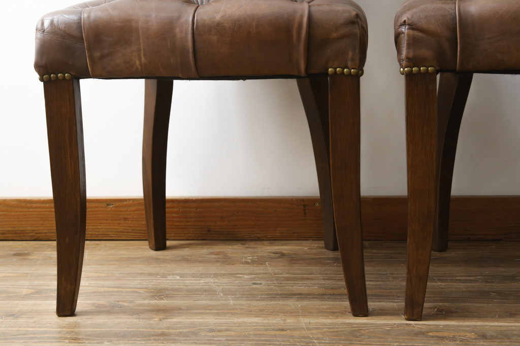 中古　ハロ(HALO)　アスプルンド(ASPLUND)取り扱い　CHESTER CHAIR(チェスターチェア)　重厚感のある佇まいが魅力的なチェア2脚セット(ダイニングチェア、椅子、イス)(R-065174)