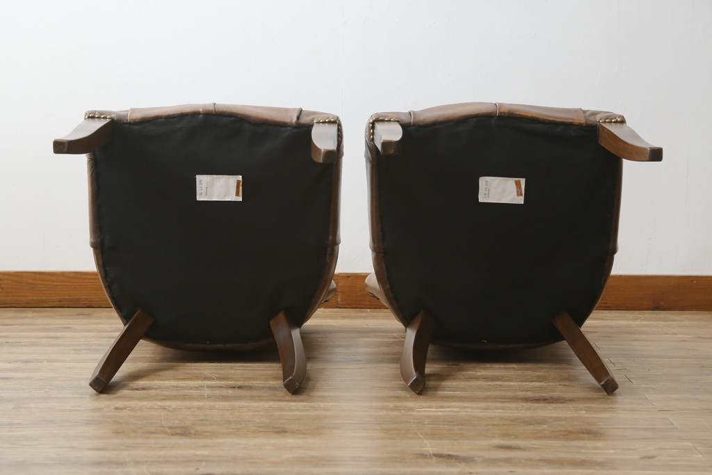 中古　ハロ(HALO)　アスプルンド(ASPLUND)取り扱い　CHESTER CHAIR(チェスターチェア)　重厚感のある佇まいが魅力的なチェア2脚セット(ダイニングチェア、椅子、イス)(R-065174)