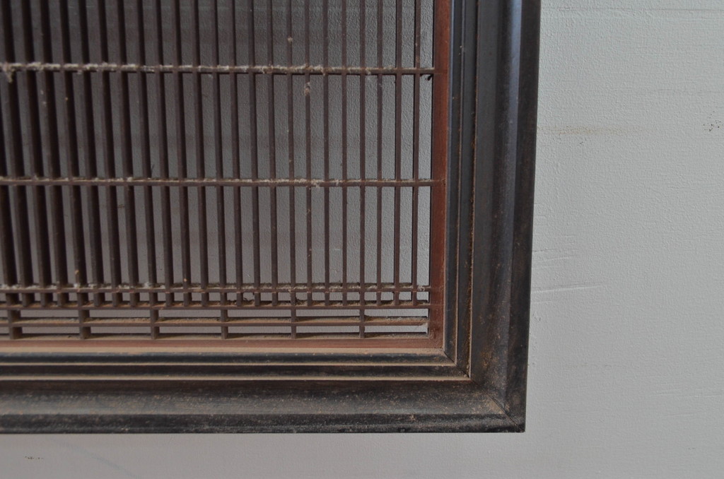 アンティーク建具　上手物!!　繊細な作りが魅力的な筬格子と凝った面取り框の大振りな欄間2枚(らんま、明り取り、明かり取り)(R-081962)