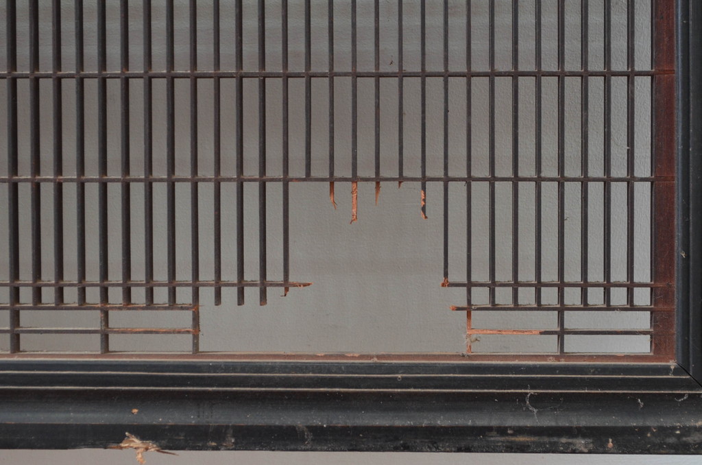アンティーク建具　上手物!!　繊細な作りが魅力的な筬格子と凝った面取り框の欄間3枚(らんま、明り取り、明かり取り)(R-081967)