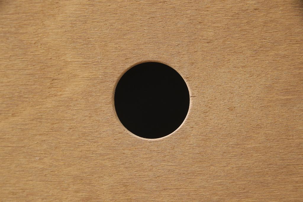 北欧ヴィンテージ　美品　ローズウッド材の美しさが際立つ、洗練された佇まいのサイドボード(リビングボード、収納棚、キャビネット、ビンテージ)(R-057875)