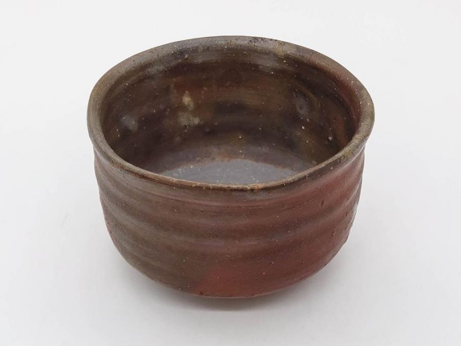 重要無形文化財　人間国宝　山本陶秀　備前焼　約12cm　4寸　深みのある色合いが上品な和の雰囲気を高める茶碗(和食器、抹茶碗、茶道具、茶器、共箱付き、四寸)(R-075878)