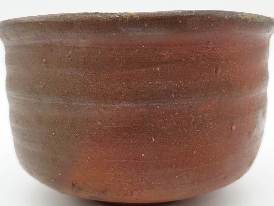 重要無形文化財　人間国宝　山本陶秀　備前焼　約12cm　4寸　深みのある色合いが上品な和の雰囲気を高める茶碗(和食器、抹茶碗、茶道具、茶器、共箱付き、四寸)(R-075878)