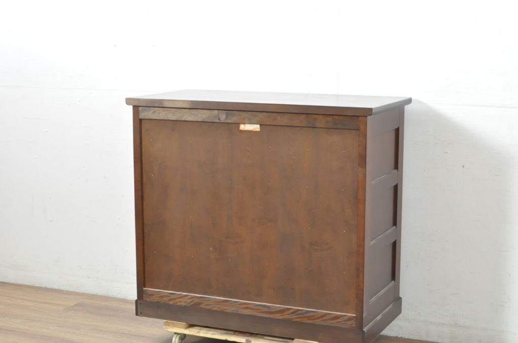 中古　超美品!!　松本民芸家具　特注　サイズ感が良くすっきりとしたデザインの整理タンス(洋服タンス、収納箪笥、サイドチェスト、引き出し)(定価約45万円)(R-081741)