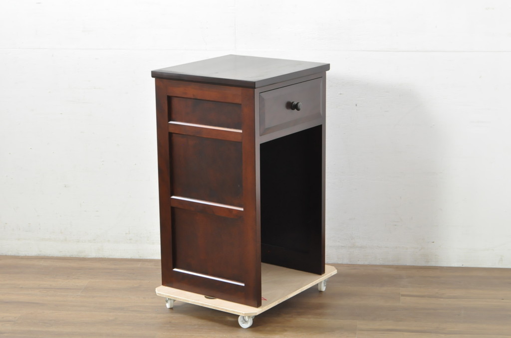 中古　美品　松本民芸家具　深みのある色合いに浮かび上がる木目が印象的なサイドテーブル(電話台、ナイトテーブル、花台、飾り台、引き出し)(R-081742)