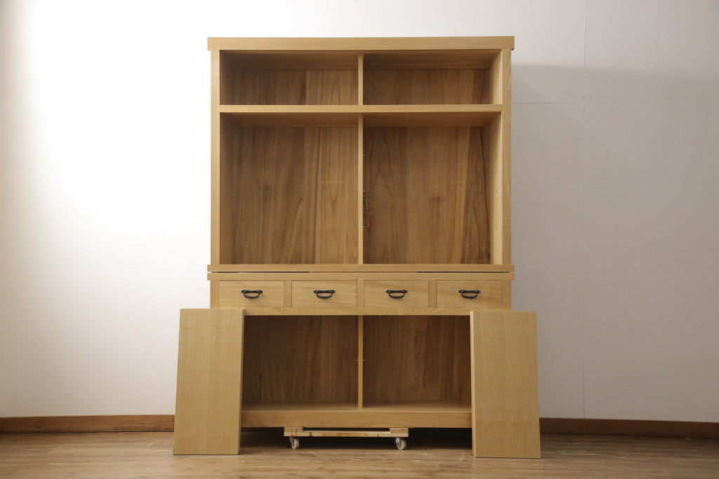 中古　極美品　タモ材　上質な和の空間づくりにおすすめ! 品を感じる重ね水屋箪笥(収納棚、キャビネット、食器棚、戸棚)(R-057894)