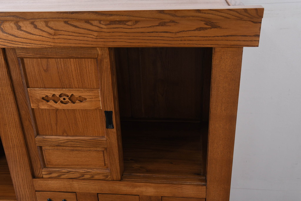 中古　美しい杢目と品のある佇まいが魅力の重ね水屋箪笥(収納箪笥、戸棚、収納棚、食器棚、バラ売り可能)(R-081120)
