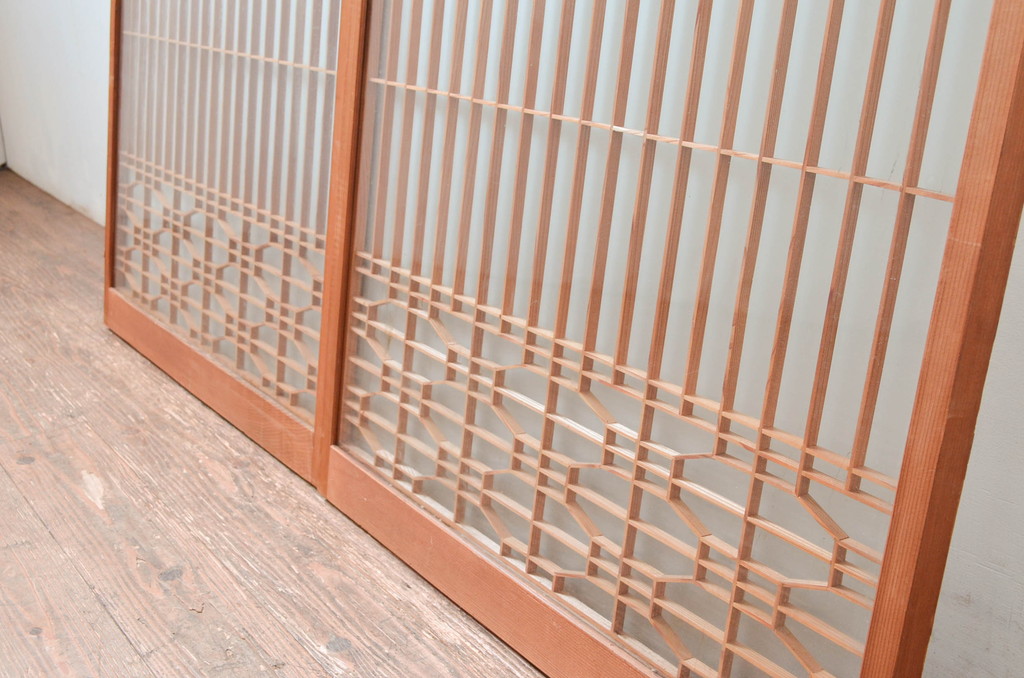 アンティーク建具　和モダンなデザインが魅力的な両面ガラスの窓2枚セット(引き戸)(R-081576)