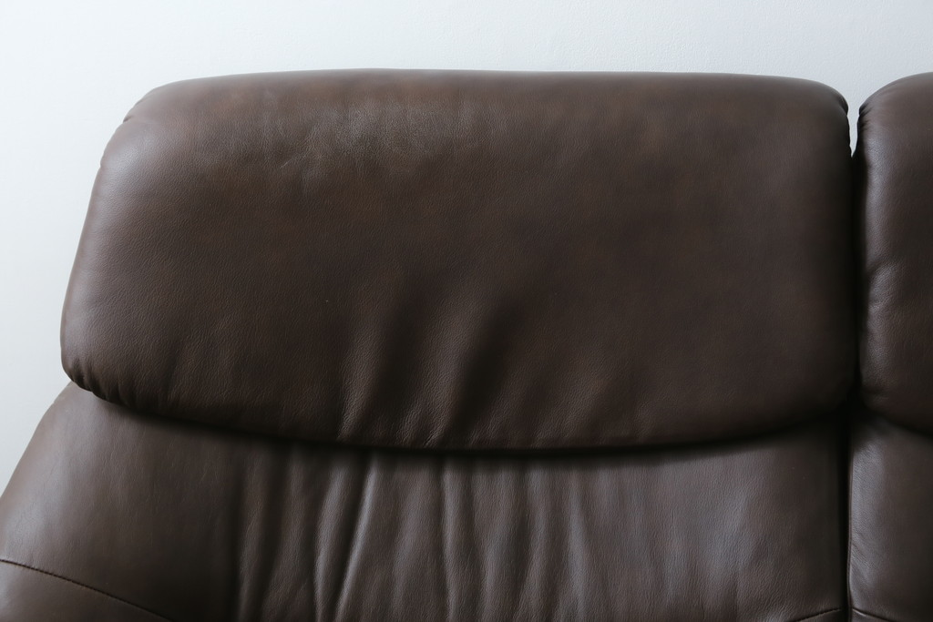 中古　美品　EKORNES(エコーネス)社　Stressless(ストレスレス)　リバティ ハイバック　クラシカルな佇まいの2人掛けソファ(ラブシート、二人掛け、2P、ラブソファ、2シーター)(定価約60万円)(R-081429)