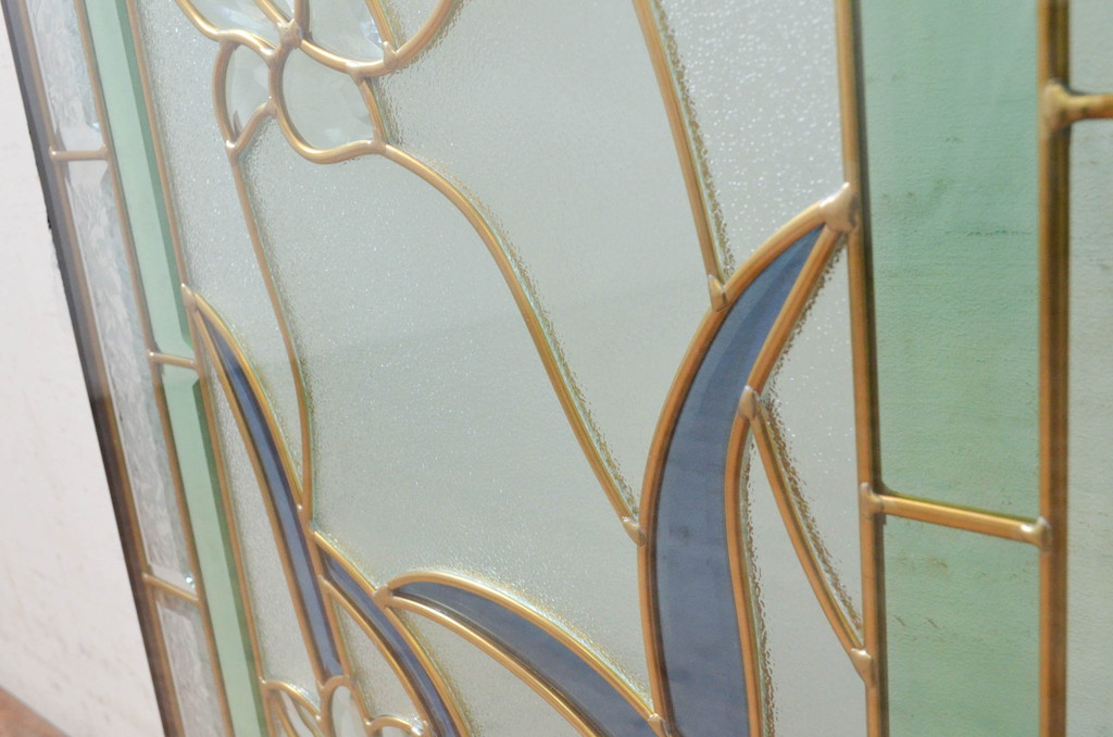 未使用品　湖の菖蒲(みずうみのあやめ)　デットストック品のステンドグラス(建具、ドア、窓、照明、衝い立て、衝立、つい立て)(定価約10万8千円)(R-074418)
