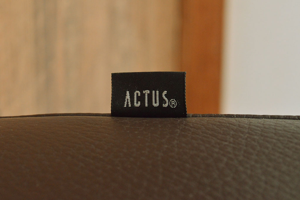 中古　ACTUS(アクタス)　使い込まれた本革の風合いが味わい深い2人掛けソファ(2P、アームソファ)(R-051886)
