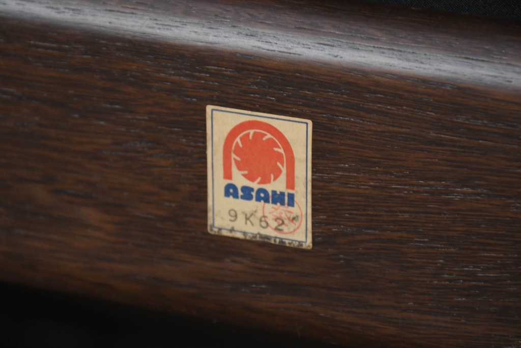 中古　美品　国産職人手作り　アサヒ木工　本革(一部合皮)　安らぎの空間を演出する1人掛けソファ(アームチェア、1Pソファ、一人掛け、レザー)(定価約13万円)(R-082109)